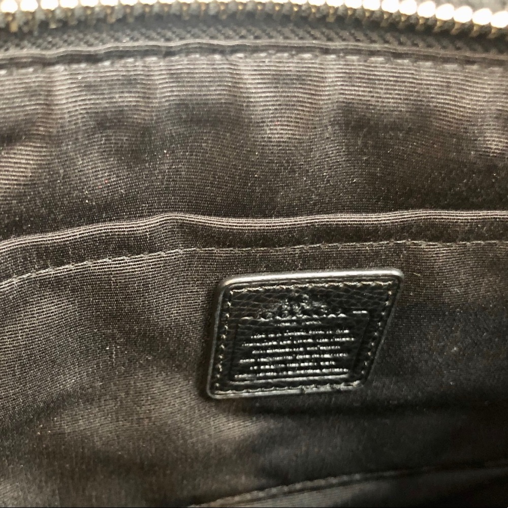 🚨Sold🚨🚨Coach Rose Print Crossbody bag - Picture 5 of 8